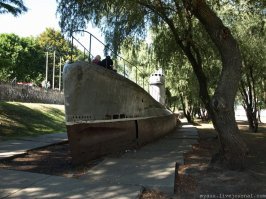 в краснодаре подводная лодка стоит, запустили ироды в край ( а в 80-х была огурцом.