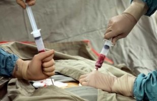 я знаю классный способ как заработать на наших депутатах. Берем ВСЕХ депутатов, а так все их семьи и ближайших родственников, привязываем к каталкам и каждые 3 месяца берем красный костный мозг для трансплантации. Он стоит очень много денег! И так на весь срок призыва депутата...