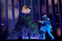 Бородатая Кончита хоть петь умело.
Те, кто отправил Самойлову, переплюнули весь тот 3,14здец, который творился на этом... конкурсе.