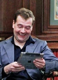 показалось..
"Школьник стал отличником и получил от Путина в телескоп"...