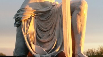Нет, это была сувенирная фигурка отснял пластилином и залил, но впоследствии немного прокачал навык в этом направлении: