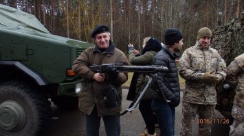Да....мг-42 это вещщщ....досих пор на вооружении стоит у натовцев...правда под маркировкой мг-92