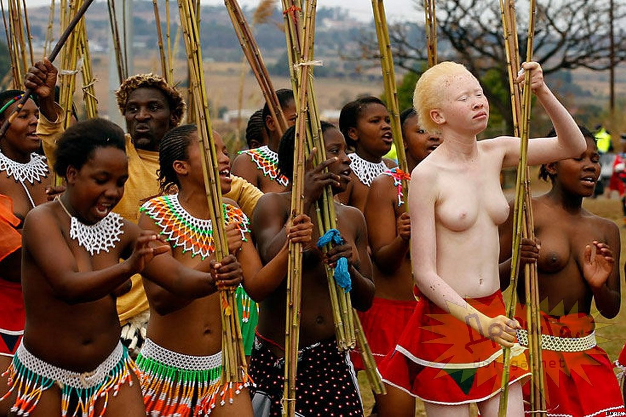 племена с голыми женщинами фото 44
