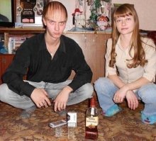 ну вот это вообще отдельная песня ужаса.особенно этот грозный взгляд,и носки, самое главное