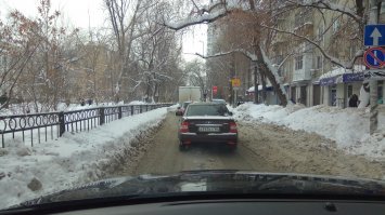 Саратов, центр города, после снегопада прошло 4 дня... На велосипеде тут точно ну никак))))