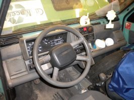 Полтора года назад итальянцы из своей Италии ездили в Монголию на это ралли вот на этом Фиате! Втроём! Три мужика вот в этой коробке ехали 100500км. И они доехали ведь! . А потом они её привезли на пароме с пробитой прокладкой под головой и почти без амортизаторов к нам в Таллинн на ремонт :) Итальянцы из монголии в эстонию на ремонт, Карл! И потом поехали на ней обратно в свою Италию. И доехали ведь без проблем. (Я просил их написать мне по прибытию)