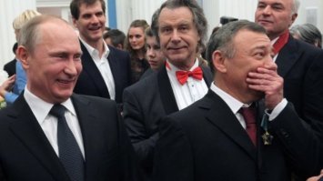 Цирк уродов!