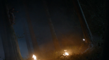 А мне  не понравился. Ожидал большего. Но по мойму этот часть портит всю серию. Как то все глупо выглядит. Стрельба в некуда, геройские фразы, глупые моменты одним словом ковбойщина. А момент когда два хороших парня один повисший на дереве пробитый насквозь веткой и второй чутли не распиленный пополам хищником добивают друг друга. Вы только посмотрите с какими героическими физиономиями они это делают этож комедия. В общем еще один фильм для заработка денег который держится только на имени преведущих частей. Второй раз уже не посмотришь.