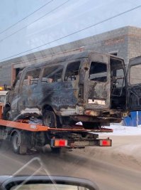 Смотрите видео снятое ПЕРЕД разрушением парадной - там взрывом поврежденая нижняя часть парадного где была проходная арка. По словам свидетелей вначале взорвалась машина которая снесла опоры и частично повредила первые 2-3 этажа, а вот потом рухнула вся конструкция, не надо приписывать взрыв газа... У нас уже были "теракты", когда поймали фээсбню конченную когда те минировали очередной подвал дома, так что знаем откуда ноги растут...

Кстати фото сгоревшей маршрутки в которой тоже "взорвались газовые баллоны". Внимательно смотрите на фото...