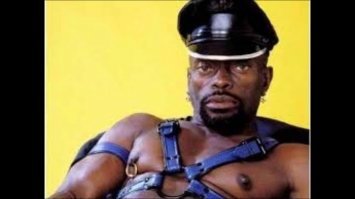 Он тебя ждет