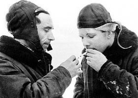 Сам не терплю курящих баб. И курить бросил в 2000-м. Вокруг ядов и без сигарет хватает. А Юрий Алексеевич покуривал... Светлая ему память. Полвека без него...