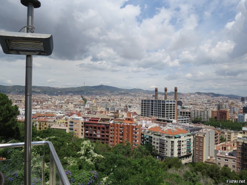Добавлю немного  фото с горы Монжуик ( или Монтжуик, еврейская гора с древнекаталонского) и ее подножия. Без комментов.