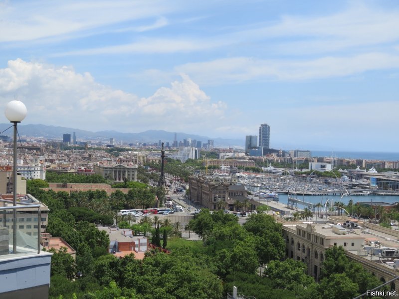 Добавлю немного  фото с горы Монжуик ( или Монтжуик, еврейская гора с древнекаталонского) и ее подножия. Без комментов.