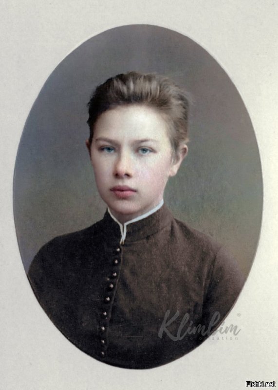 Троцкий хоть и Лев, но не лев. Он скорее прав, но не прав. Ишь, что удумал, на них слюни пускать:
