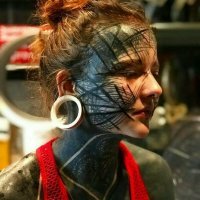 Тут просто фломастером дети баловались