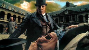 Кричащая статуя в Италии стала героиней мемов и фотожаб