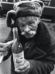 Автор, понятное дело - совкодрочеры и через чур идиализирует те времена, только вот у советских мужчин, практически у большинства было одно увлечение.