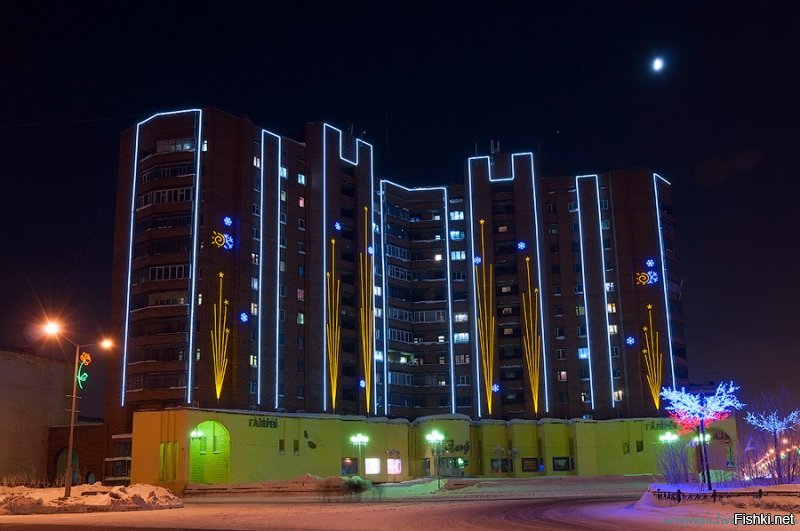 Норильск, население около 150000 жителей.
