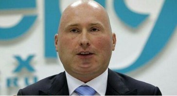 Наши краше ! И что немаловажно - с рождения истинные дебилы :)