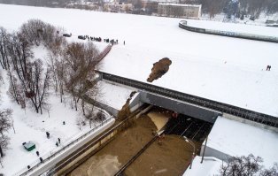 Эх, как жеж неохота с белорусской до митино на метро ехать) И не объедешь ведь, если только на щуку уходить и до строгино.