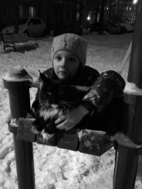 "человек и кошка,плачут у окошка.."напомнило..Эта дружба вечна.