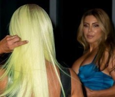 Если взгляд бы мог испепелять) это не зависть...это уже ненависть...