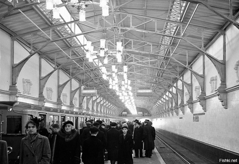 Ещё немного от себя добавлю фоток по станции Первомайская