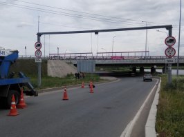 да ладно! кому эти знаки нужны!
газ в пол -- вот главный рецепт успеха!
А в случае неудачи виноваты все вокруг!