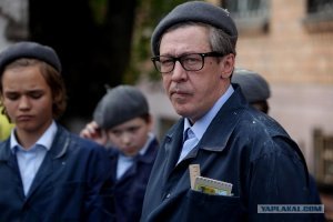 20 лет в образовании? А цитату не узнали? Трудовик?