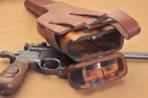 У маузера и была деревянная