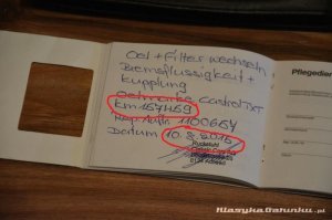 " Mercedes-Benz 500 SL R129 1992 года с пробегом 45.942 километров ".. Автор, ты втираешь какую-то дичь..  45.942 км это в каком году ? если в 2015 уже 157.459 ??