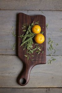 Мне больше такие доски нравятся.
Кстате, разлетаются, как горячие пирожки, когда попадается подходящий материал  - покупают и ещё добавки просят. И как подарок идёт на ура.