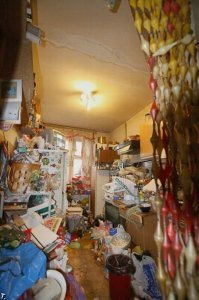 Я вообще ничего никогда не выбрасываю, мало ли когда может пригодиться.