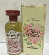 Насколько мне помнится, эта серия была выпущена году в 85-86 и включала в себя три одеколона.