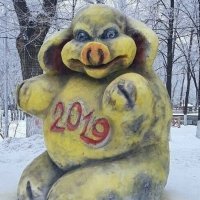 Дракон - картонный шедевр. Да и все другие работы вызывают восхищение. Руки из правильного места растут. Это не подобные гм.., творения: