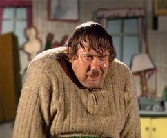 На то, это и реклама.
Покажи вот такого, дак даже эфирное время не отобьёшь.