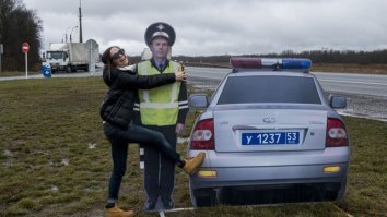 нека новость, у нас давно стоят картонные автомобили ДПС....
