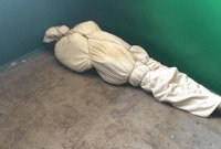 Хочется взять и завернуть.