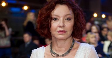 Человек , как почти всё живое, не является неизмЕнной постоЯнной . Фактически это некое органическое явление с непрерывно изменяющейся формой ,проходящей через множество фаз ,от возникновения до исчезновения.