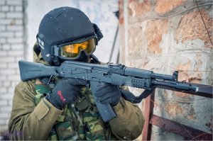 А может она из спецназа?:)