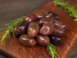 Ох, свежие маслины Каламата, ммм....