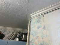 Молдинг? В смысле? Может потолочный плинтус? 
Автор подписей-учи матчасть (не только по этому фото)