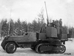 это чудо с 25мм  61К-зениткой а вот следующая машинка-САУ с 57 мм ЗиС-2