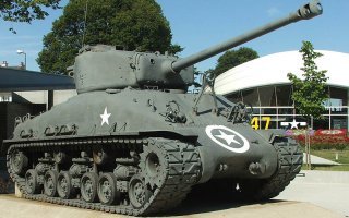 Это самая лучшая модификация Шермана М4А3 ( ошибся)Е8 удобная восьмерка.