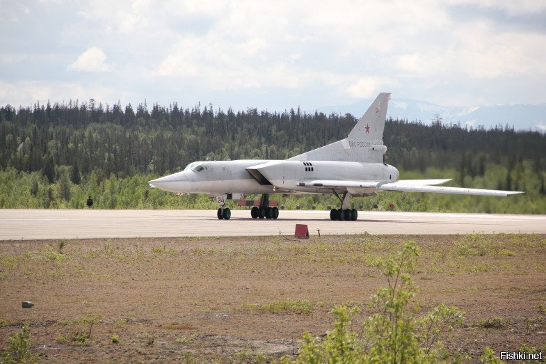 П высокий. Оленегорск аэродром военный. НП высокий Мурманская область. Аэродром Оленья Мурманская область. Оленегорск 8 поселок высокий.