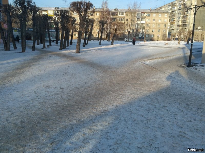 Как бы это странно не звучало, но живя в Сибири я безумно соскучился по снегу.. Нет в Красноярске снега, хз почему, но нет.. Вот так город выглядит в середине Января 2019г