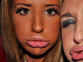 Да она на живую и не похожа !!