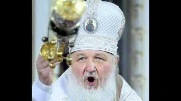 Два профессора. Почувствуй разницу.

PS Боюсь, скоро звание Профессора придется стыдливо указывать в кавычках.