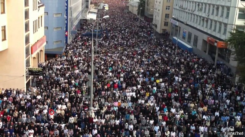 "Потому что Штаты - гнилая страна."

Зато в цветущей России все гастеры сплошь легальны, ну разве что за исключением отмеченного кружком. Продолжай, путиноид, киздеть дальше.