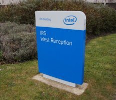 Если на фишках ещё написать про развитие и войну NVidia и ATI - будет просто великолепно 
А к Intel'у прикасался не раз, работа такая ;)